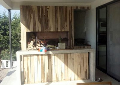 Revestimiento deck exterior en parrilla y barra