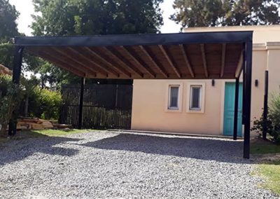 Pérgola de madera para autos