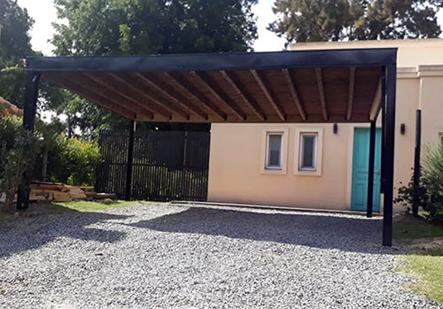 Pérgola de madera para autos